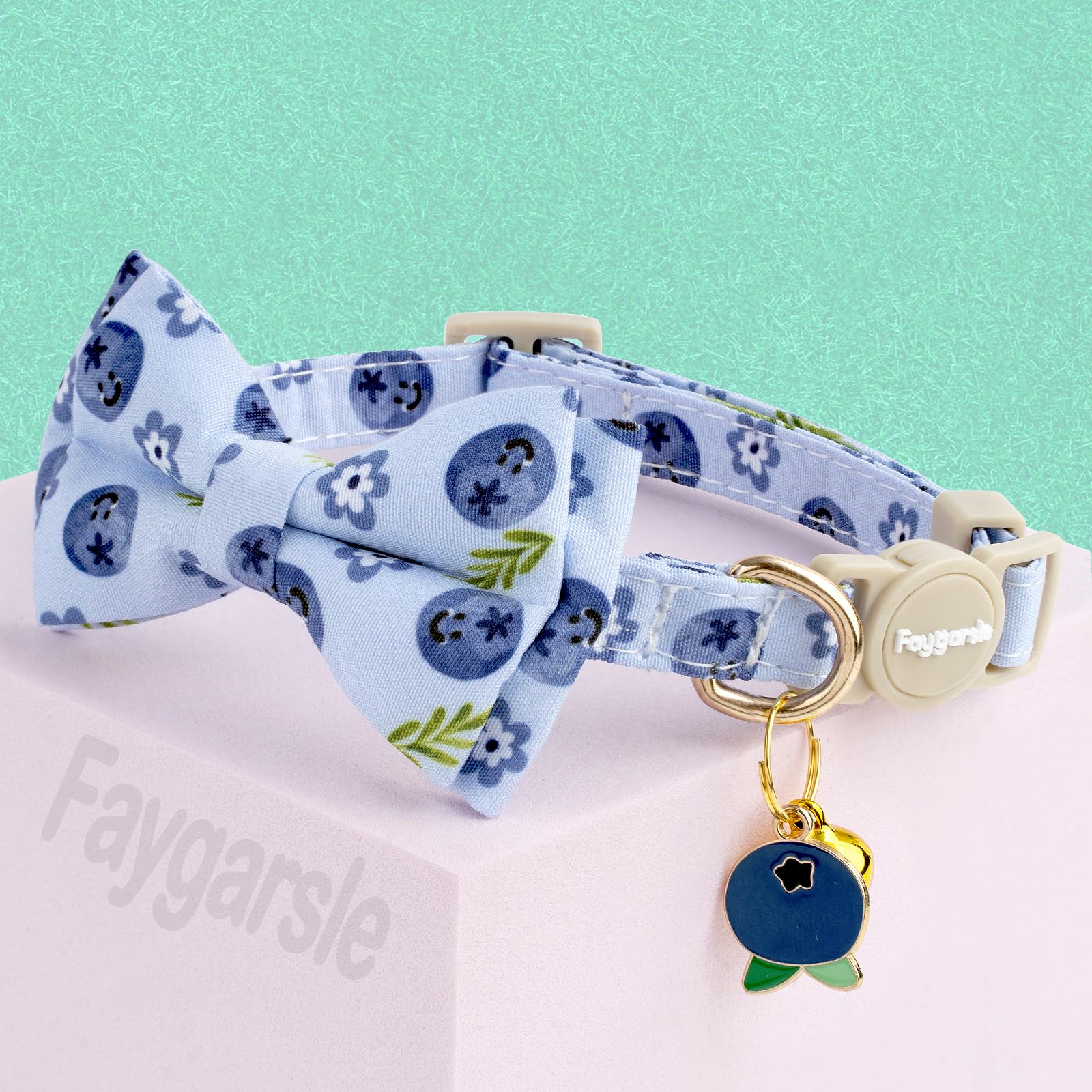 Cloche dorée sur collier Faygarsle, aide à repérer facilement votre chat.