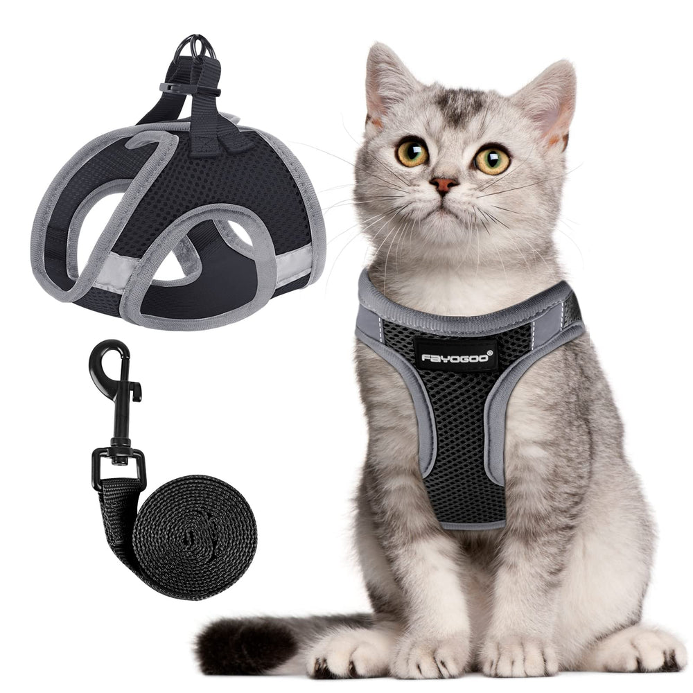 Harnais FAYOGOO pour chat XL noir porté confortablement lors des promenades.
