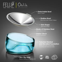 Vue du bol Felli Oblik incliné avec base acrylique pour un accès facilité.