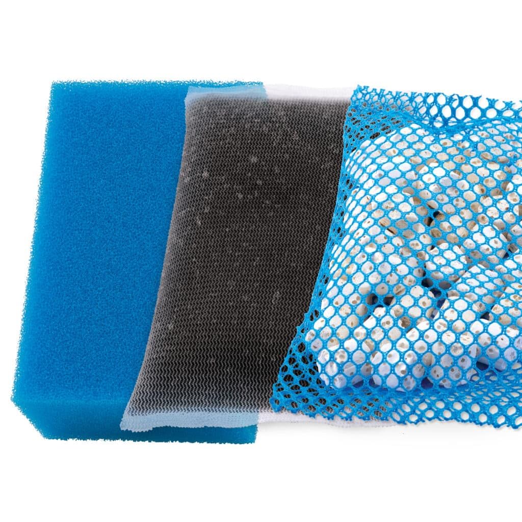 Fluval Bio-Foam en action assurant une filtration mécanique efficace