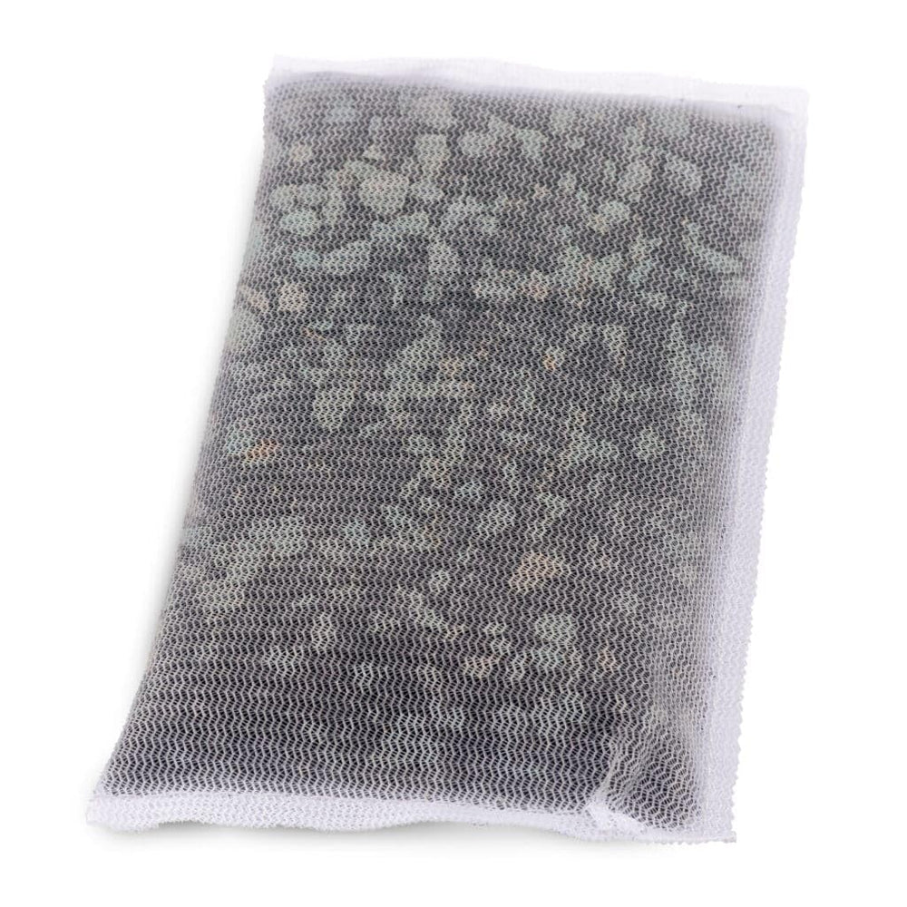 Fluval Zeo améliore la clarté de l'eau grâce à une adsorption élevée.