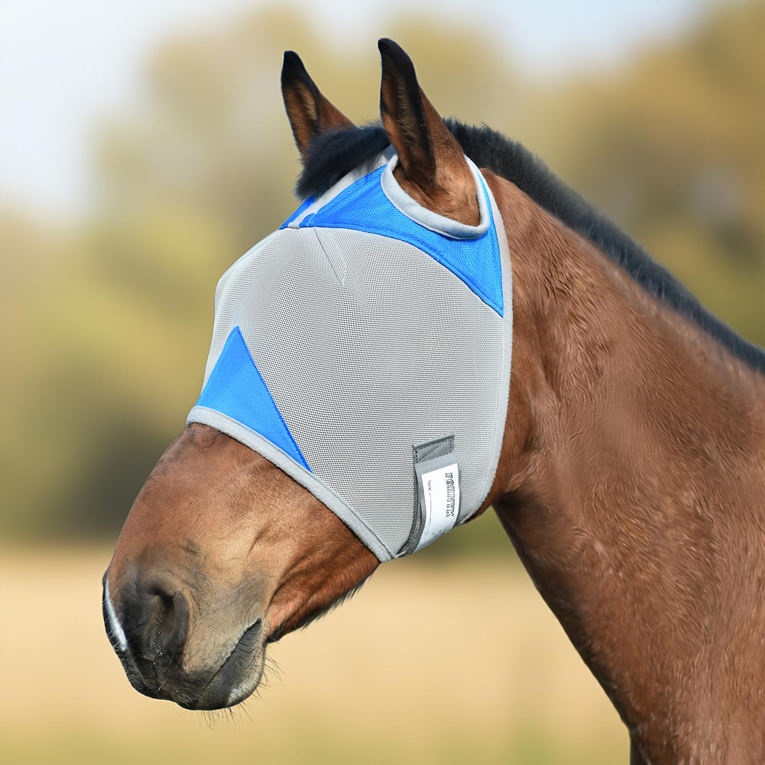 Fornyk masque sans oreilles pour cheval, protection anti-mouches et vue dégagée.