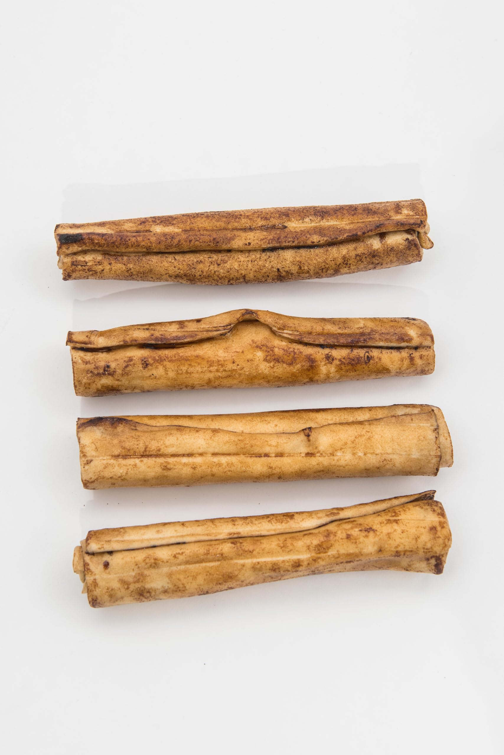 Rouleau Frankly boeuf saveur beurre d'arachide, texture naturelle et robuste, idéal pour mâcher longtemps.