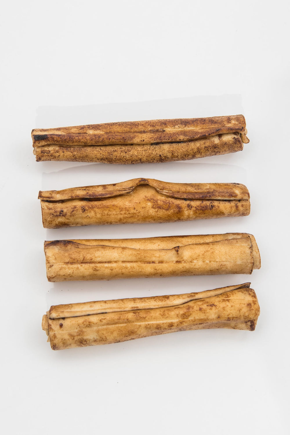 Rouleau Frankly boeuf saveur beurre d'arachide, texture naturelle et robuste, idéal pour mâcher longtemps.