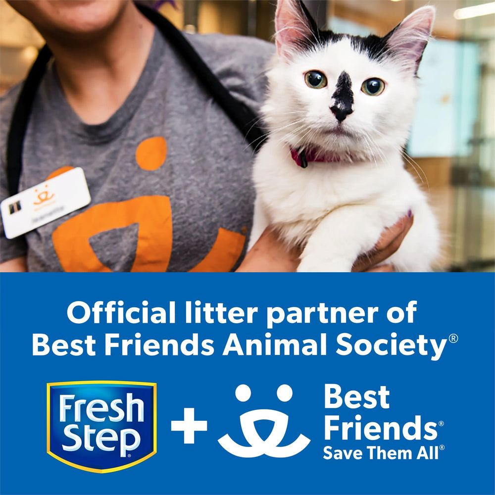 Fresh Step transport et versement simplifiés par le format léger.