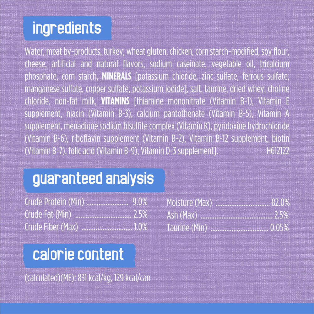 Nourriture humide Friskies, dinde et fromage dans gravy savoureux pour chat.