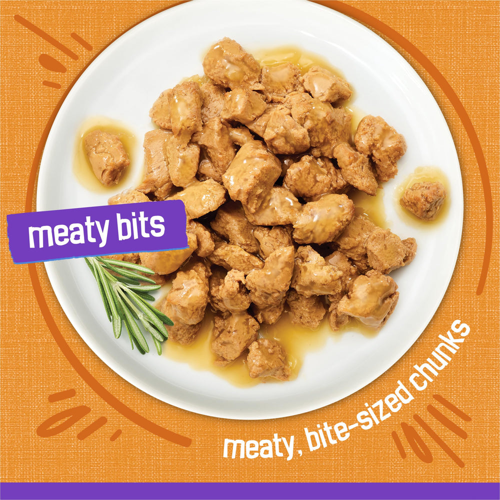 Friskies Meaty Bits poulet dans sauce — grande boîte pour plusieurs repas.