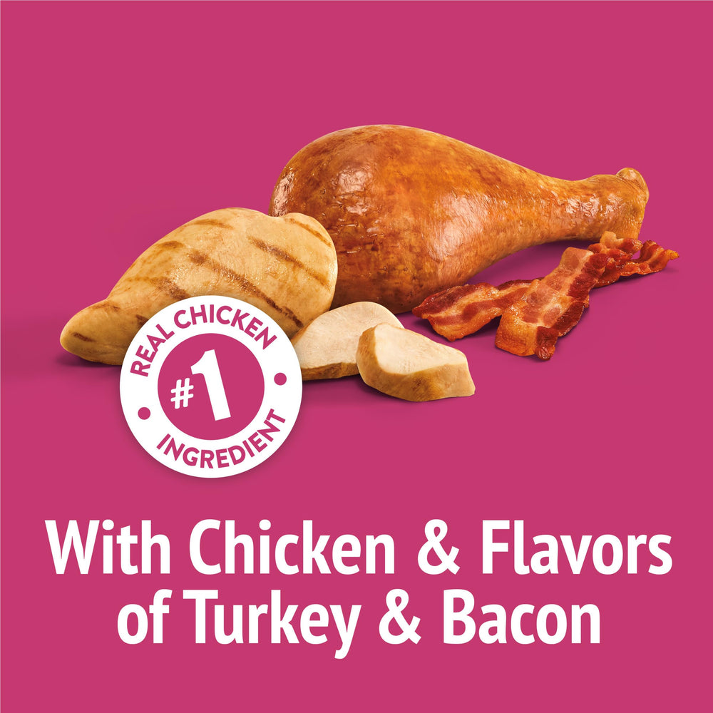 Purina Friskies Party Mix California Crunch dinde-bacon, saveur variée pour chats adultes.