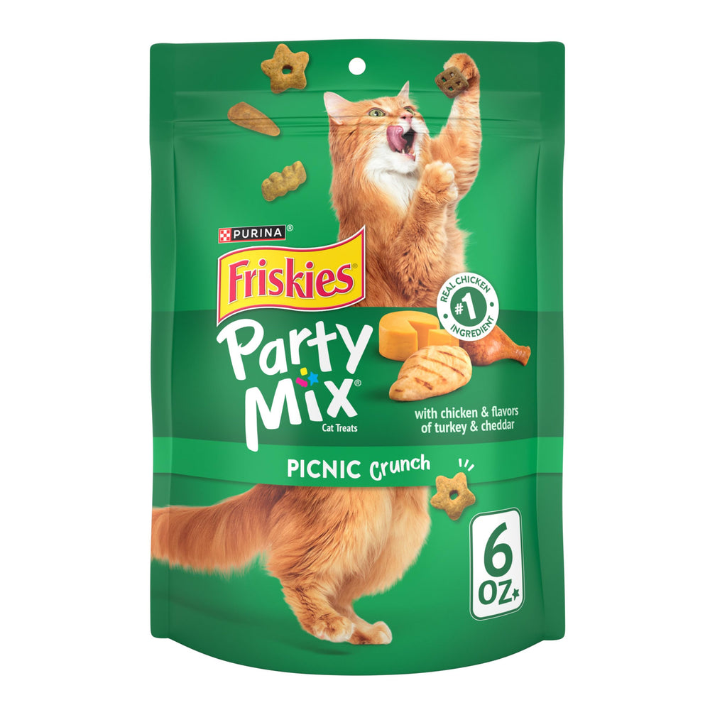 Purina Friskies Party Mix Picnic Crunch dans un sachet refermable, fraîcheur préservée.