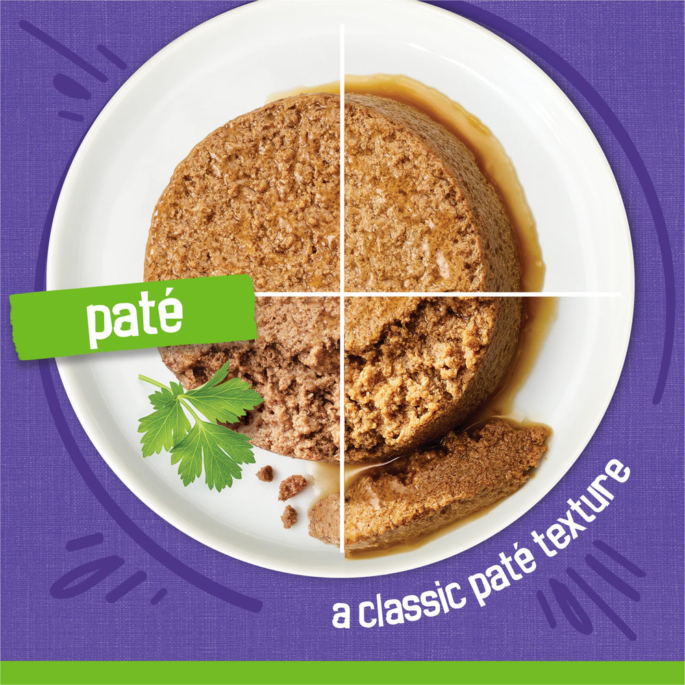 Friskies pâté avec poulet et fruits de mer, prêt à servir pour chat actif.