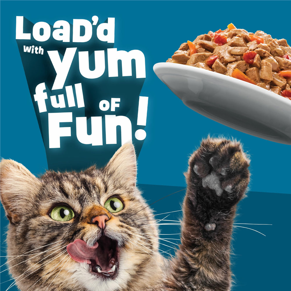Repas humide Friskies poulet et légumes, idéal pour chat adulte.