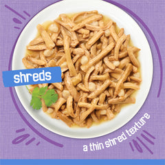 Friskies Shreds Dinde Fromage en Gravy, texture en lamelles et sauce riche.
