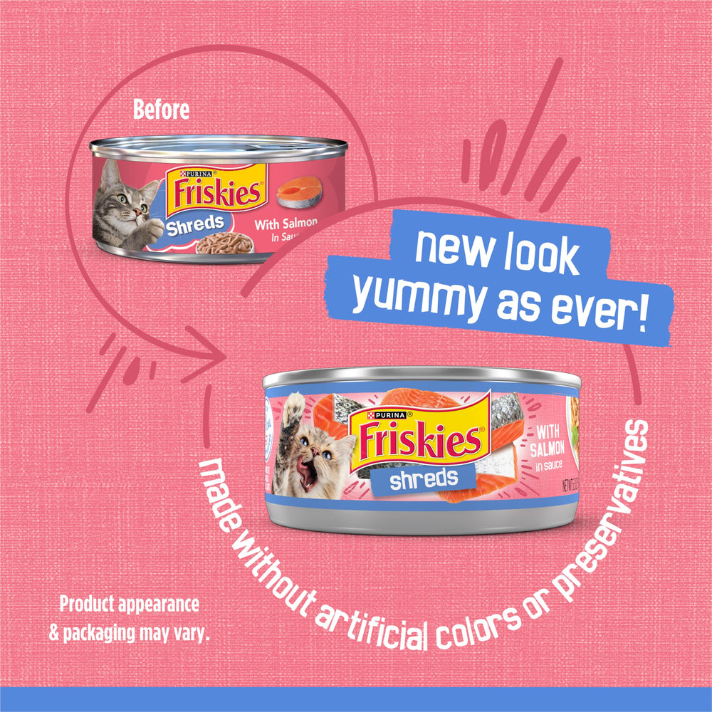Friskies Shreds saumon dans sauce, éminettes visibles pour une texture attrayante.