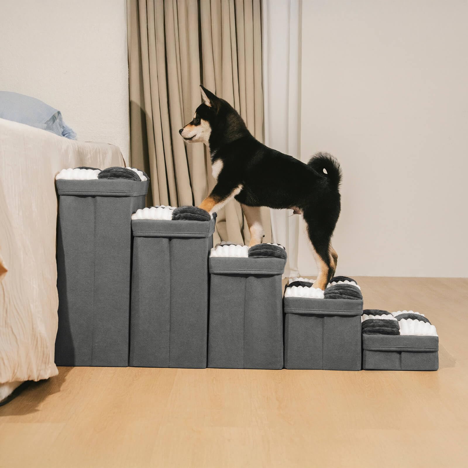 Escaliers Funny Fuzzy pliants avec rangement dans les marches et gain d'espace
