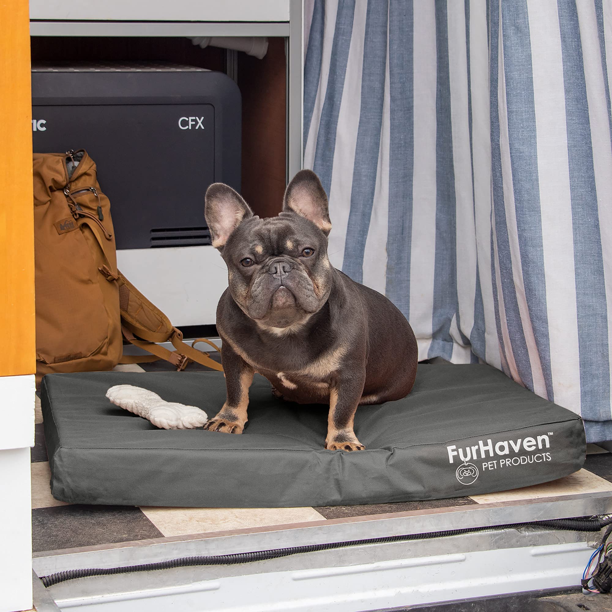 Lit Furhaven imperméable en canvas polycanvas pour usage intérieur et extérieur