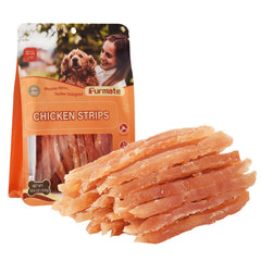 Furmate Bâtonnets de poulet séché pour chien sur fond clair, récompense parfaite lors de l'entraînement.
