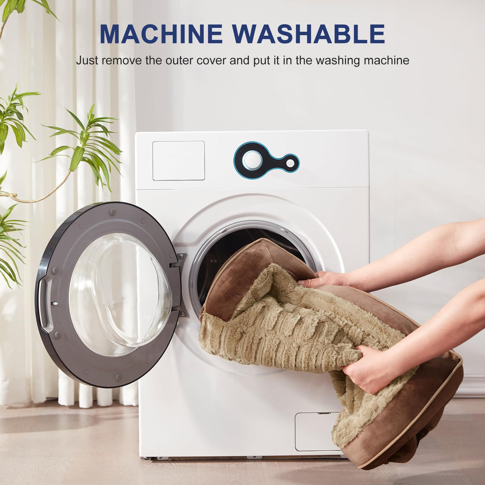 Le couchage épais en mousse offre un soutien stable pour des siestes profondes.