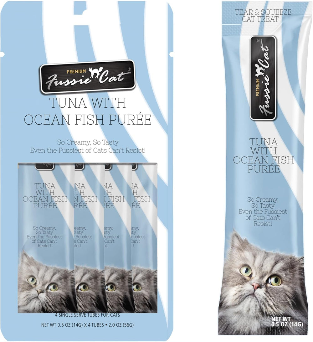 Fussie Cat Purée de thon, tube ouvert, texture crémeuse prête à servir.