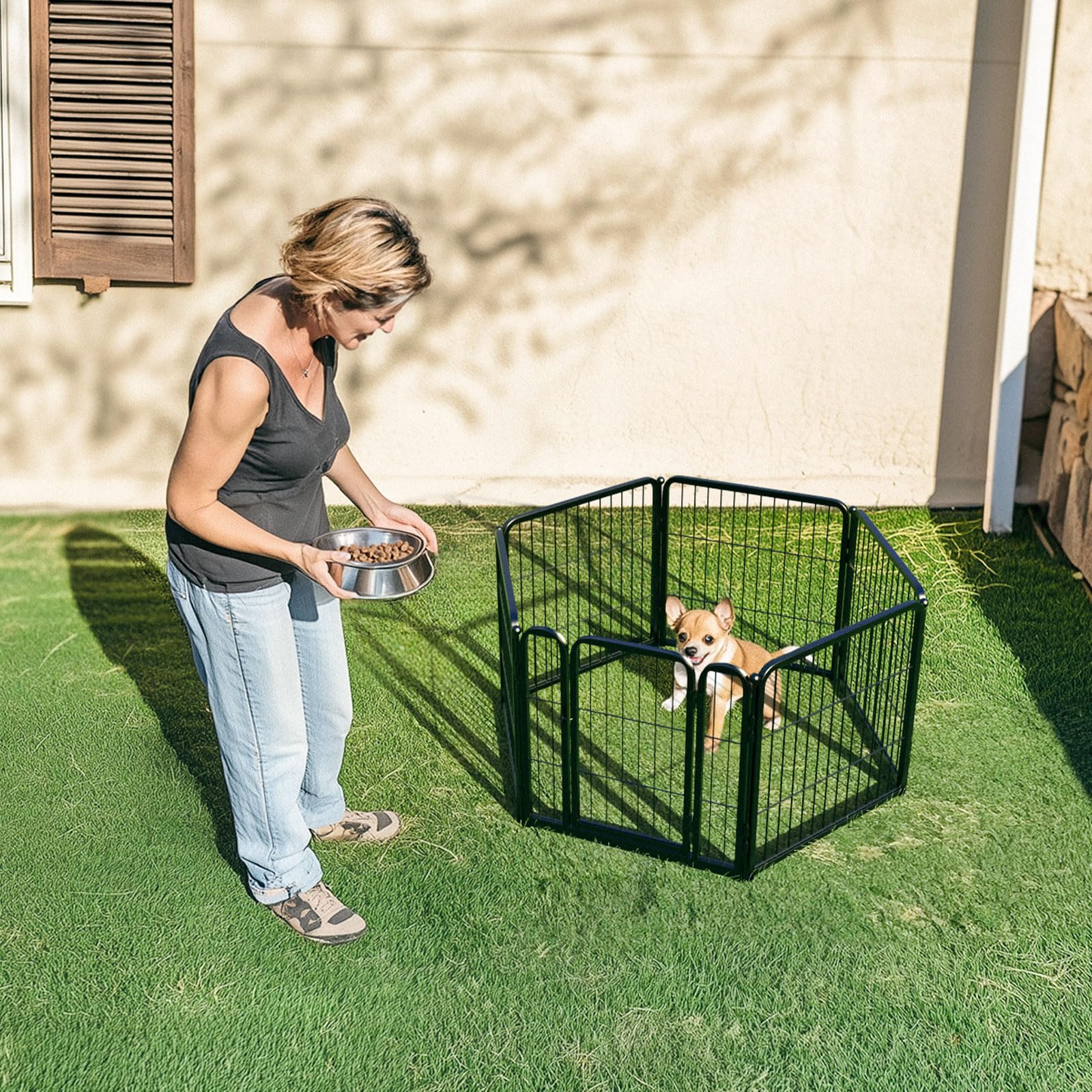 FXW Rollick porte automatique: fermeture sûre et pratique pour accéder au chenil.