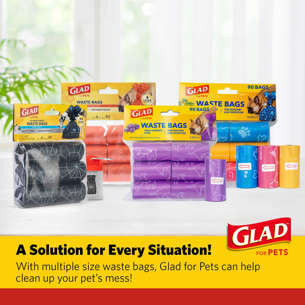 Ensemble de 6 rouleaux Glad for Pets offrant 90 sacs économiques.