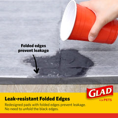 Attractant pheromonique intégré des tapis Glad pour guider l’animal.