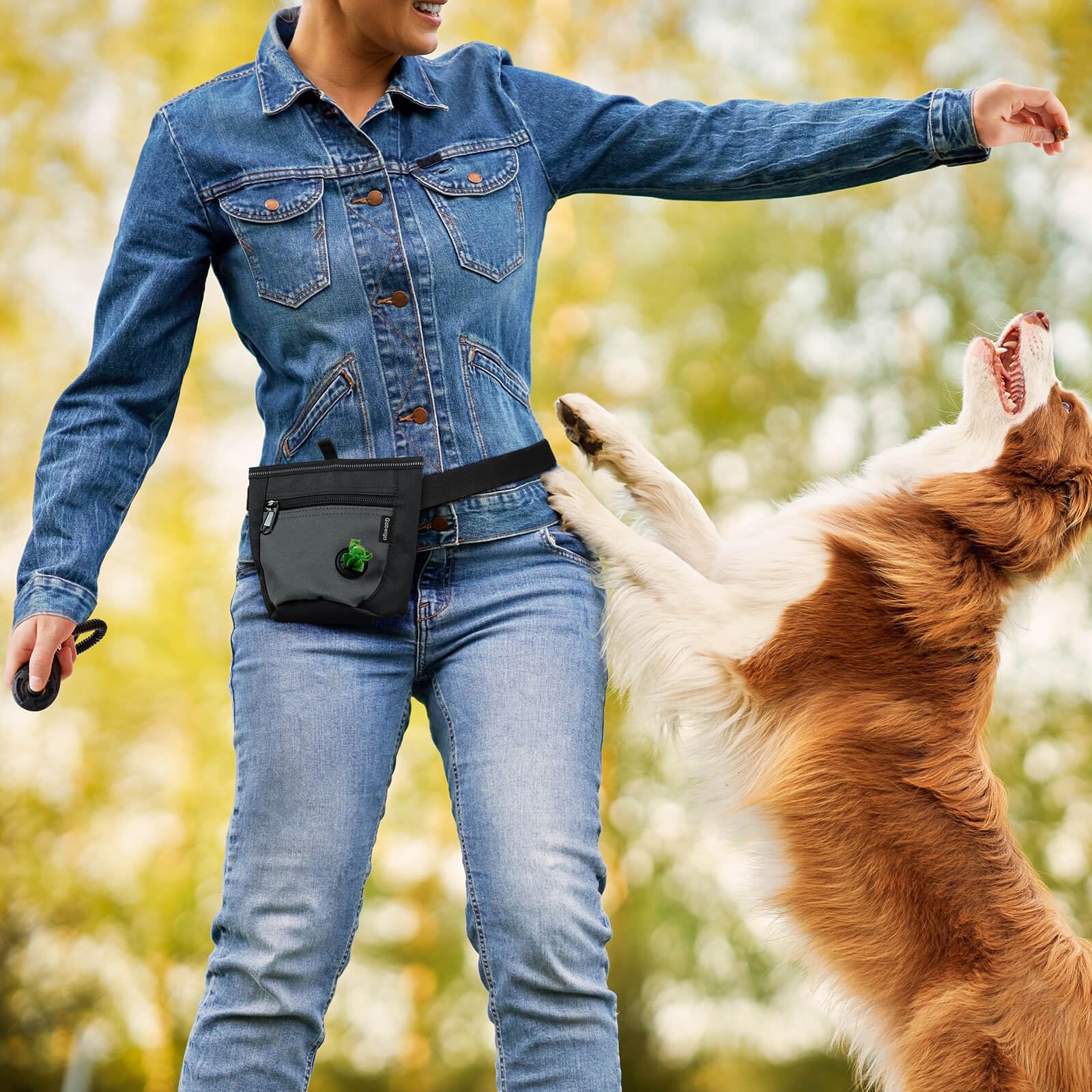Lanière métallique et attache confortable pour la ceinture.