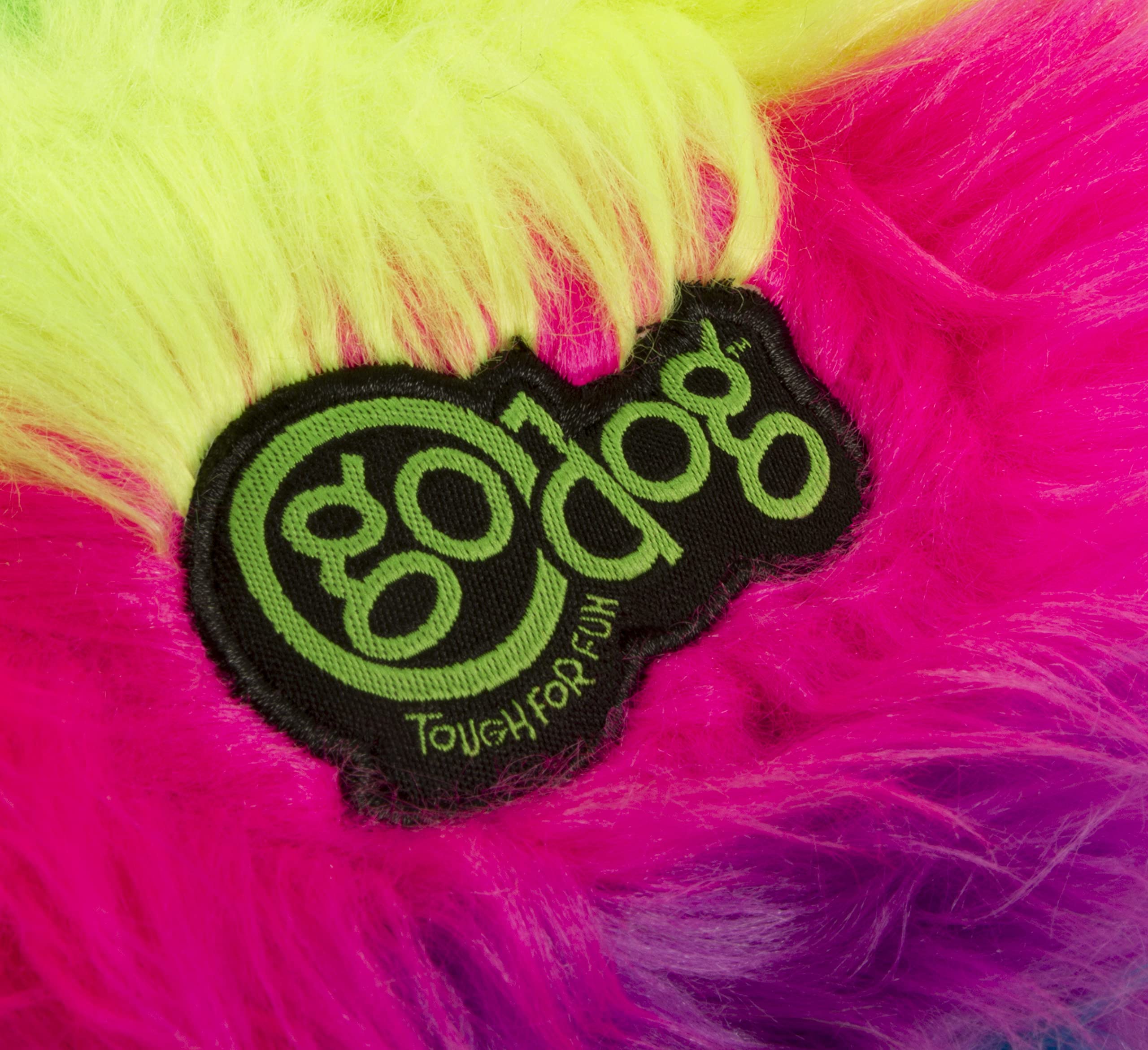 GoDog Furballz renfort couture renforcée grand: durabilité accrue pour les jeux vigoureux.