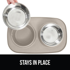 Gorilla Grip base silicone antiderapante, stable sur sols propres.
