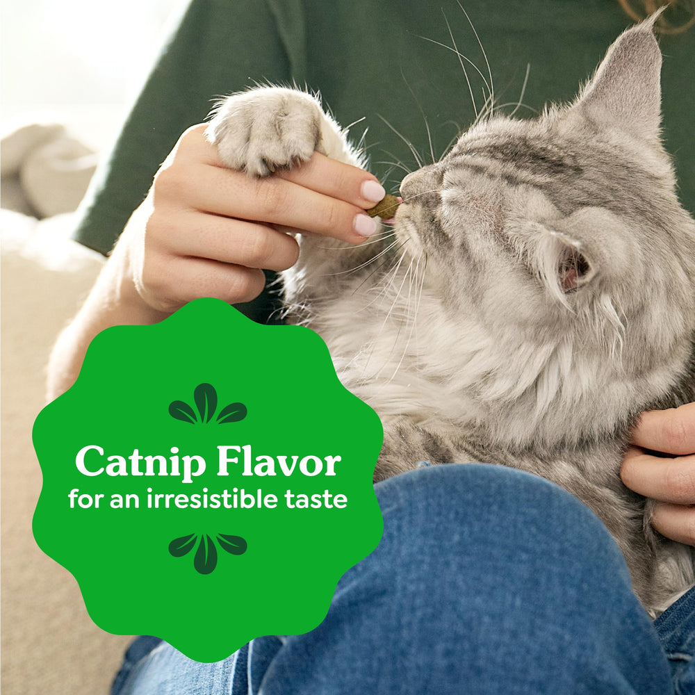Goût à l’herbe à chat Greenies, favorise l’acceptation des friandises chez les chats difficiles.
