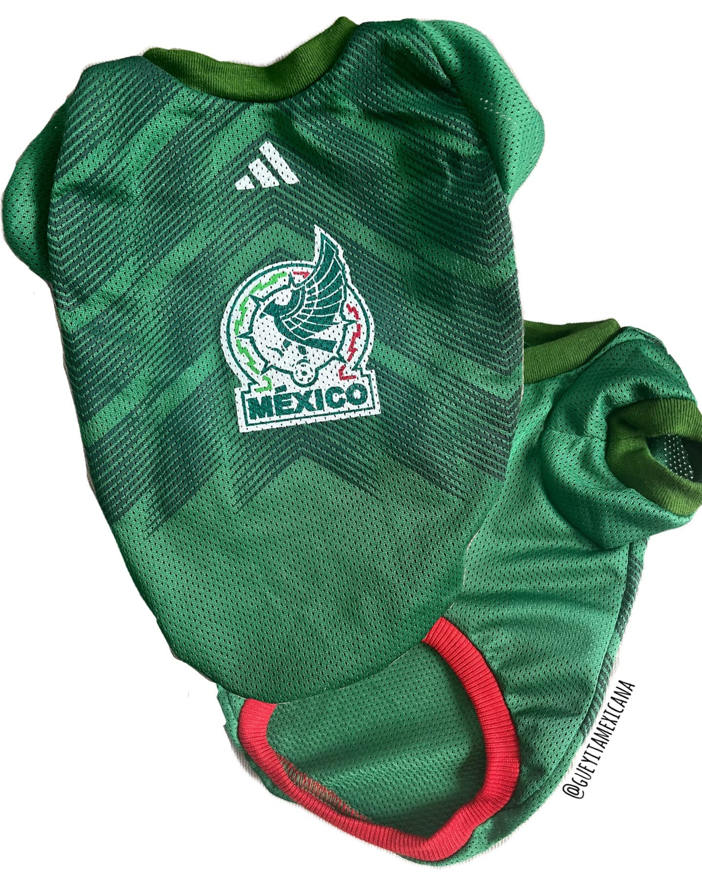Gueyita Mexicana maillot chien football dos: confort et style pendant les parties.