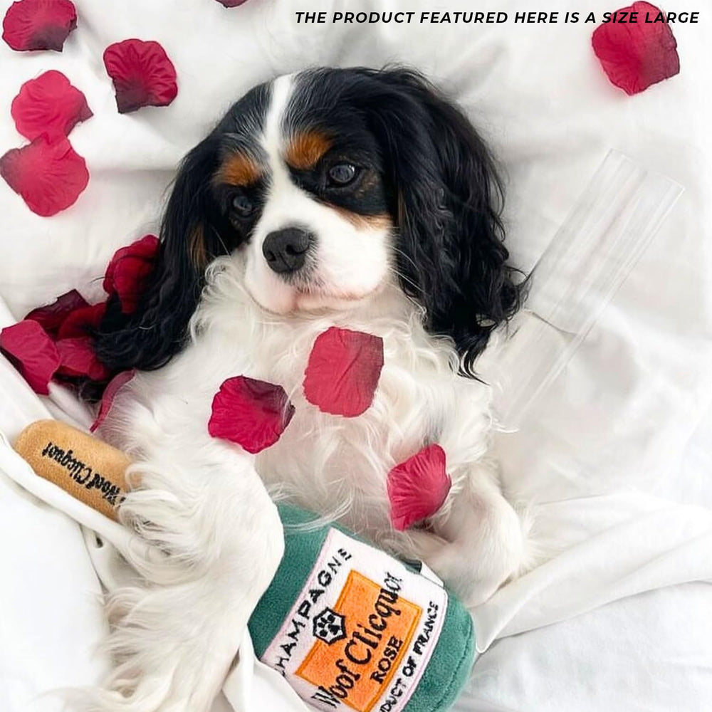 Woof Clicquot Rose, matériau doux et durable pour jeux répétés.