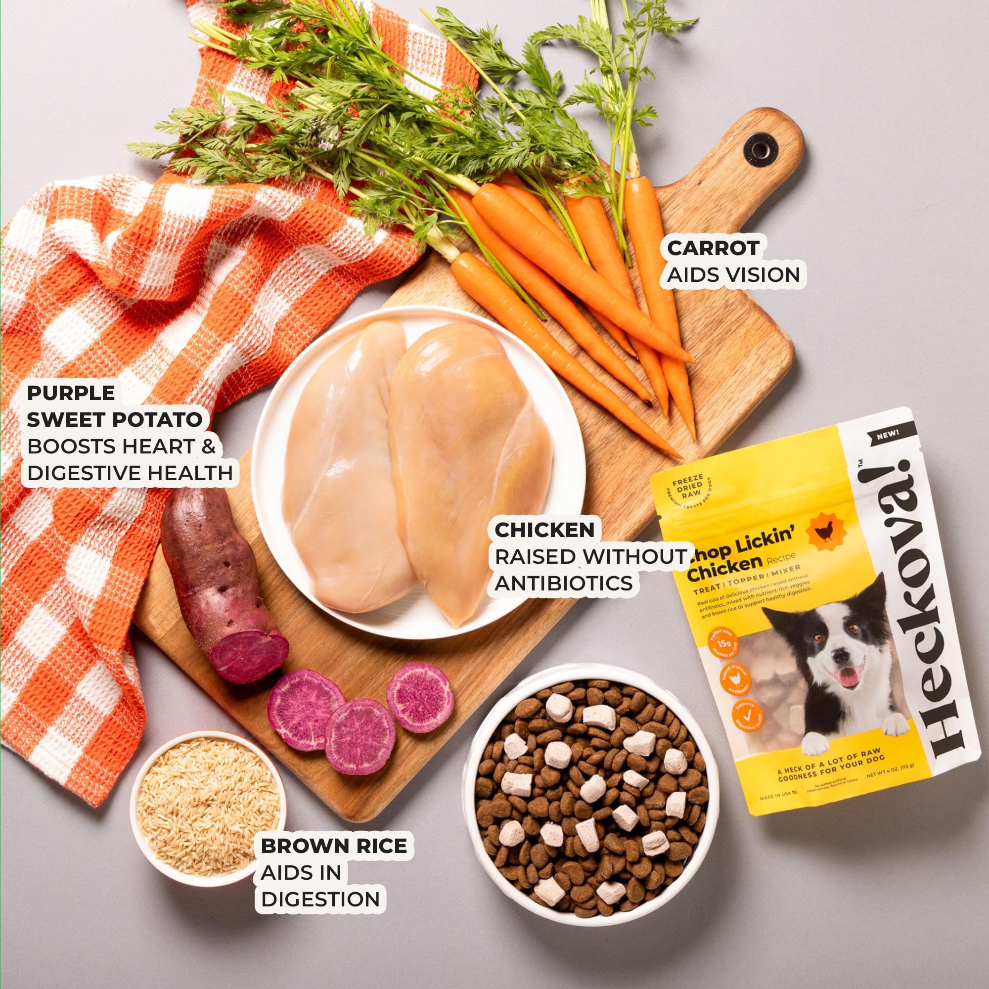 Morceaux de poulet réels dans une friandise Heckova! pour chiens exigeants et actifs.