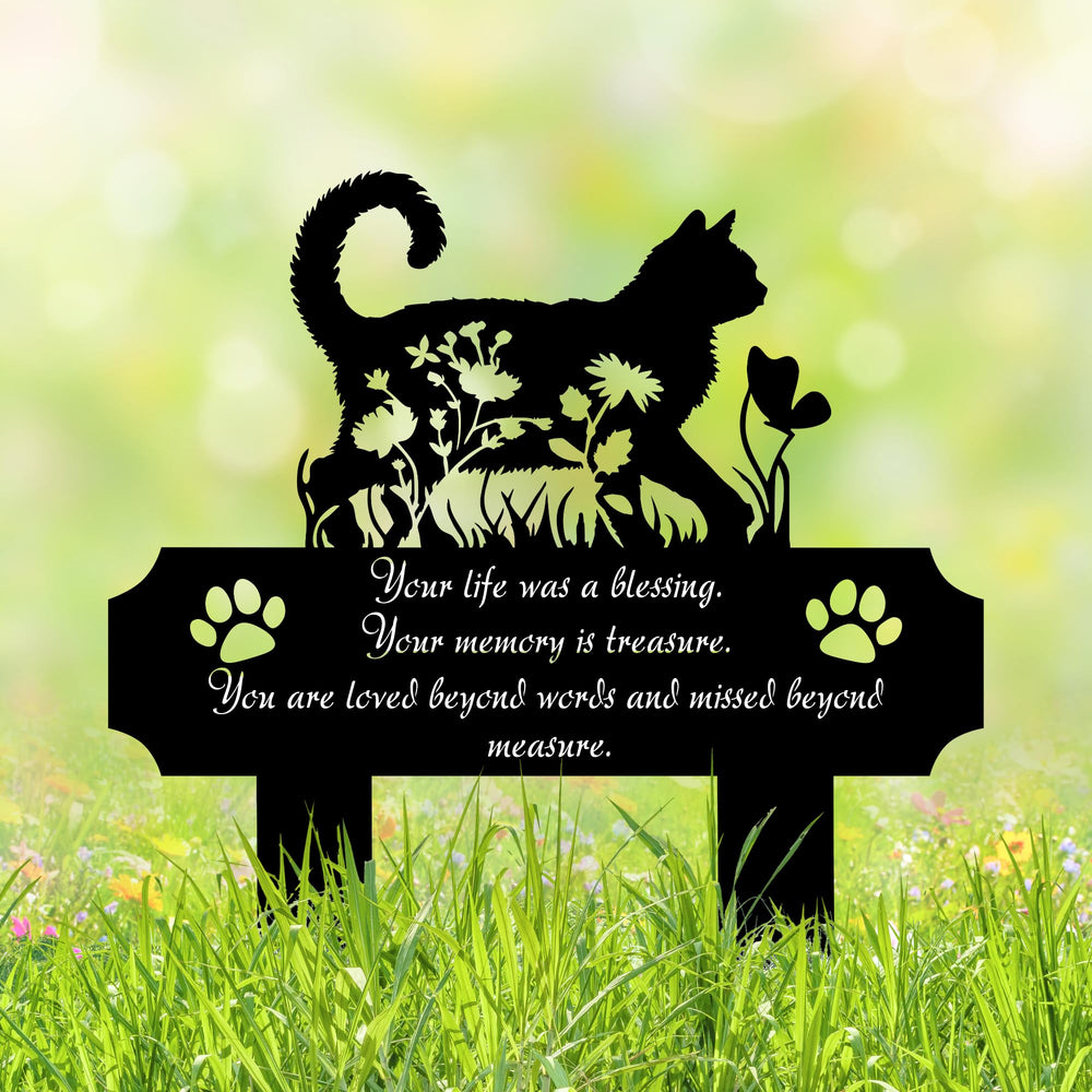 Panneau métallique HEGANITS pour tombe de chat dans le jardin, durable et élégant.