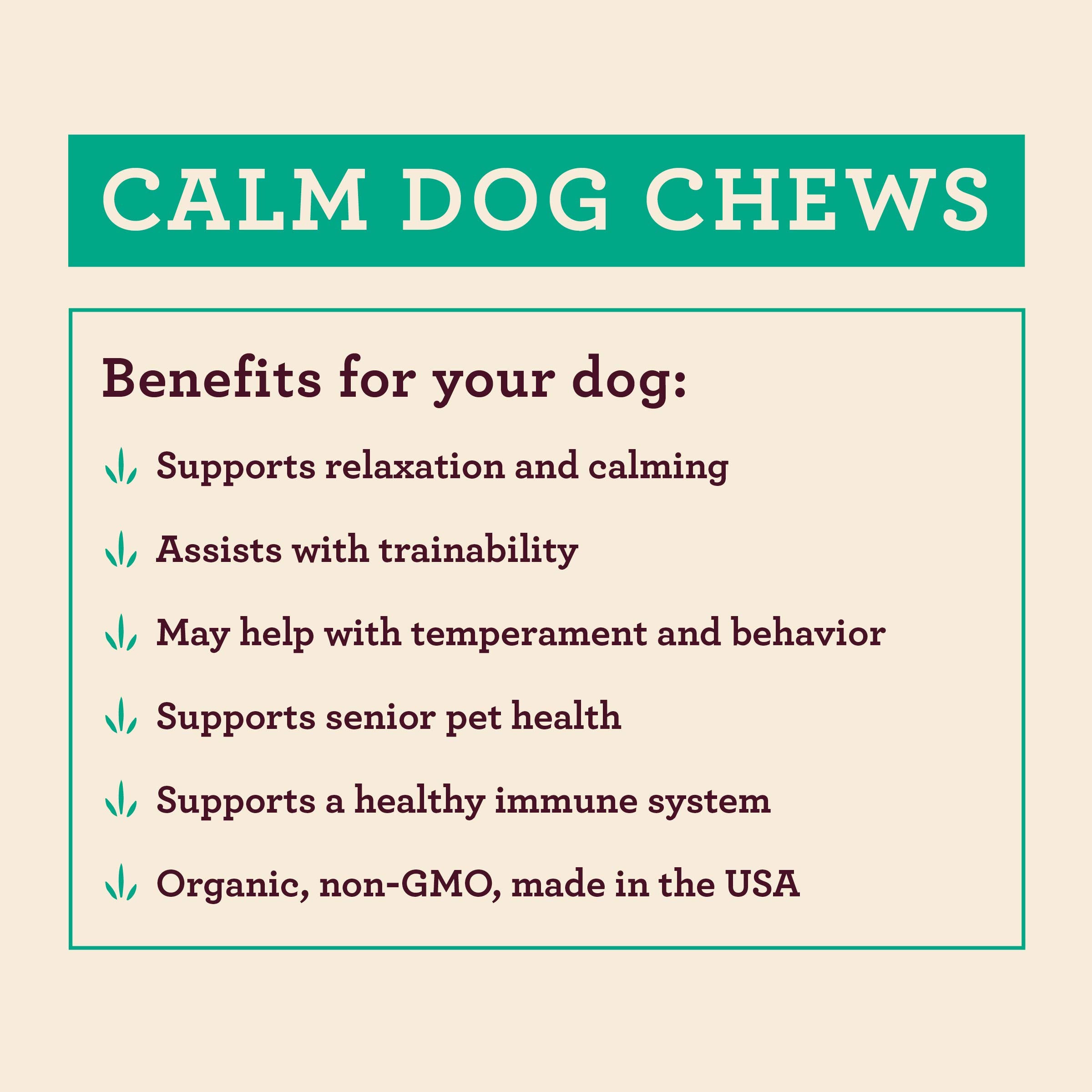 Couvercle ouvert dévoilant des friandises, Hemp Well Calm Dog montre la texture molle.