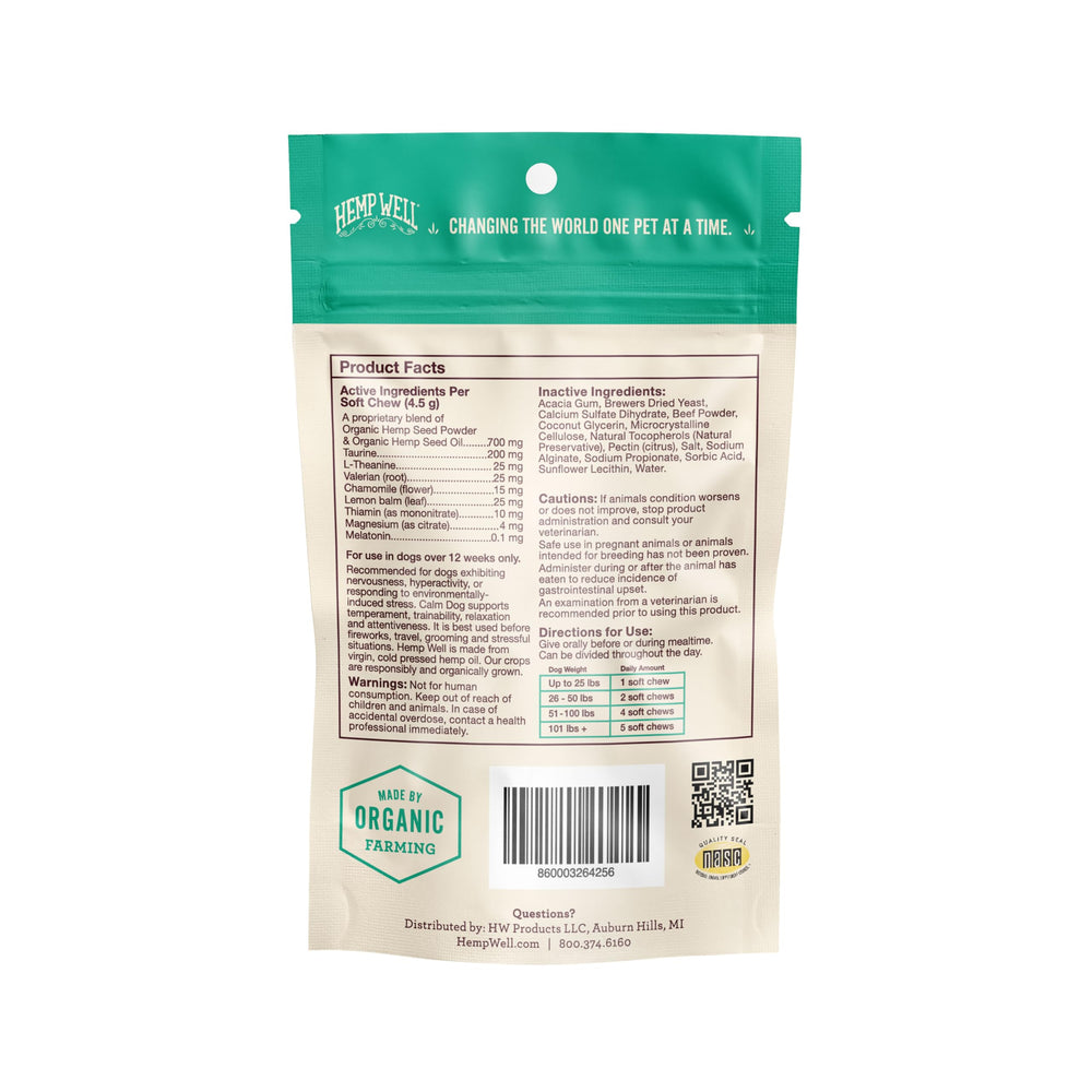 Gommes Hemp Well Calm Dog près des croquettes sur l’étagère; apaise le stress.