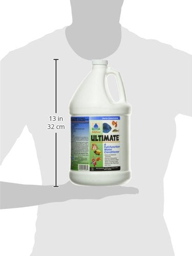Gouttes versées facilement dans l’eau de l’aquarium avec Hikari AHK72238.