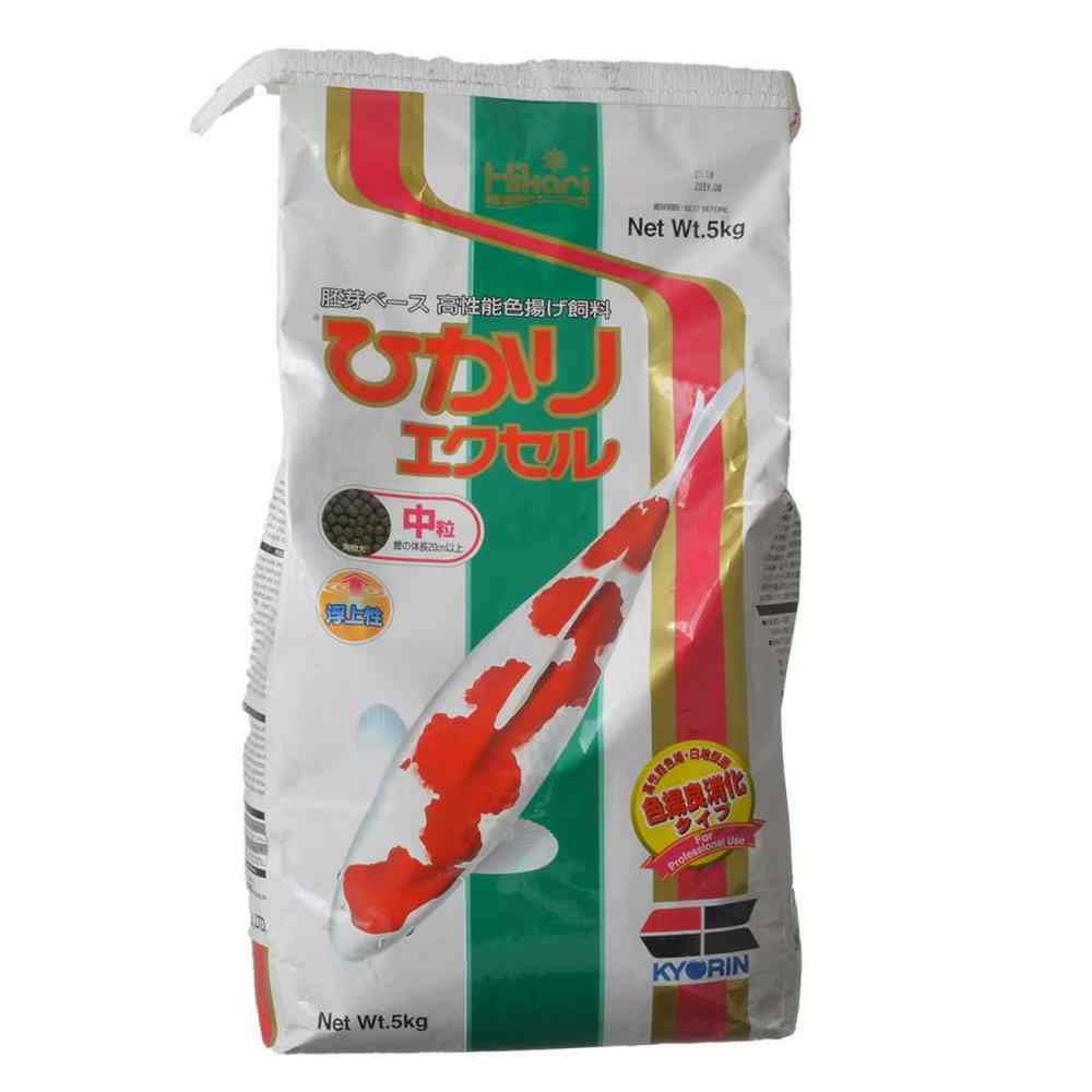 Hikari Excel, bouteille-versement, contrôle précis des portions pour poissons et meilleure gestion de l'alimentation.