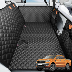 Avec HikeSeptPals, couverture siège-chien camion arrière offant protection et espace généreux.