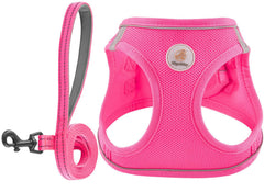 Harnais Hipubby en maille douce rose pour chien, confort durable lors des promenades.