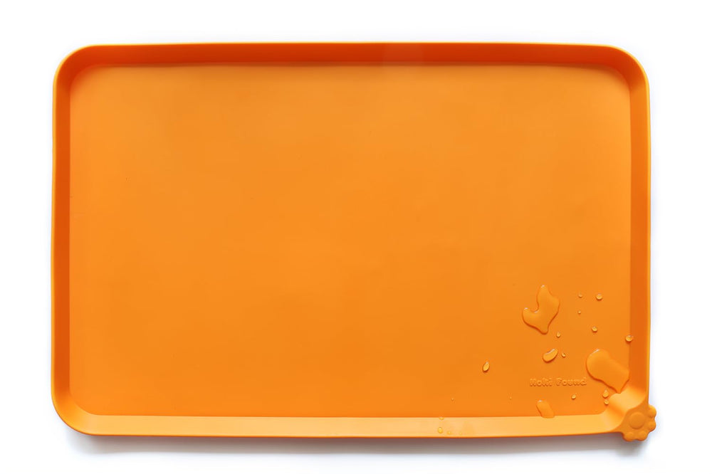 Tapis d’alimentation Hoki Found, silicone anti-dérapant, protège les sols durant les repas.