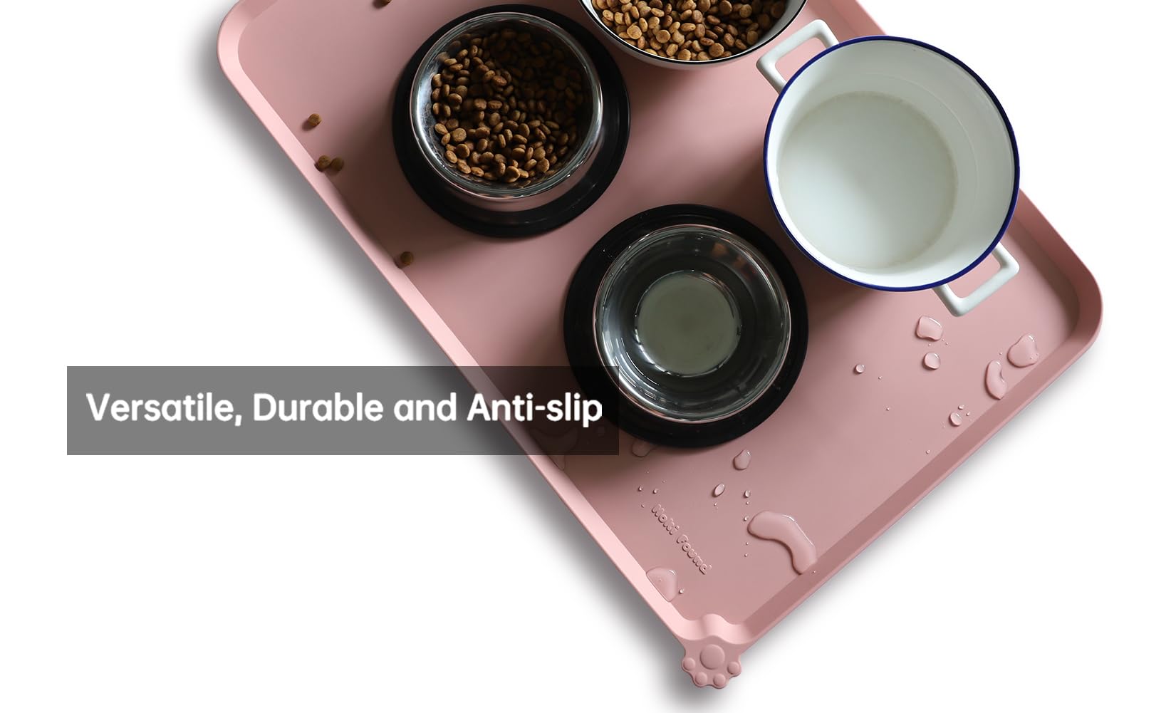 Tapis en silicone durable et flexible, idéal pour les voyages.