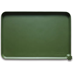 Tapis silicone Hoki Found avec bord anti-deversement, olive foncé, protège sol.