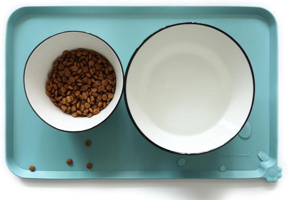 Hoki Found tapis 19x12 cm offre une surface adaptée pour les bols et plats.