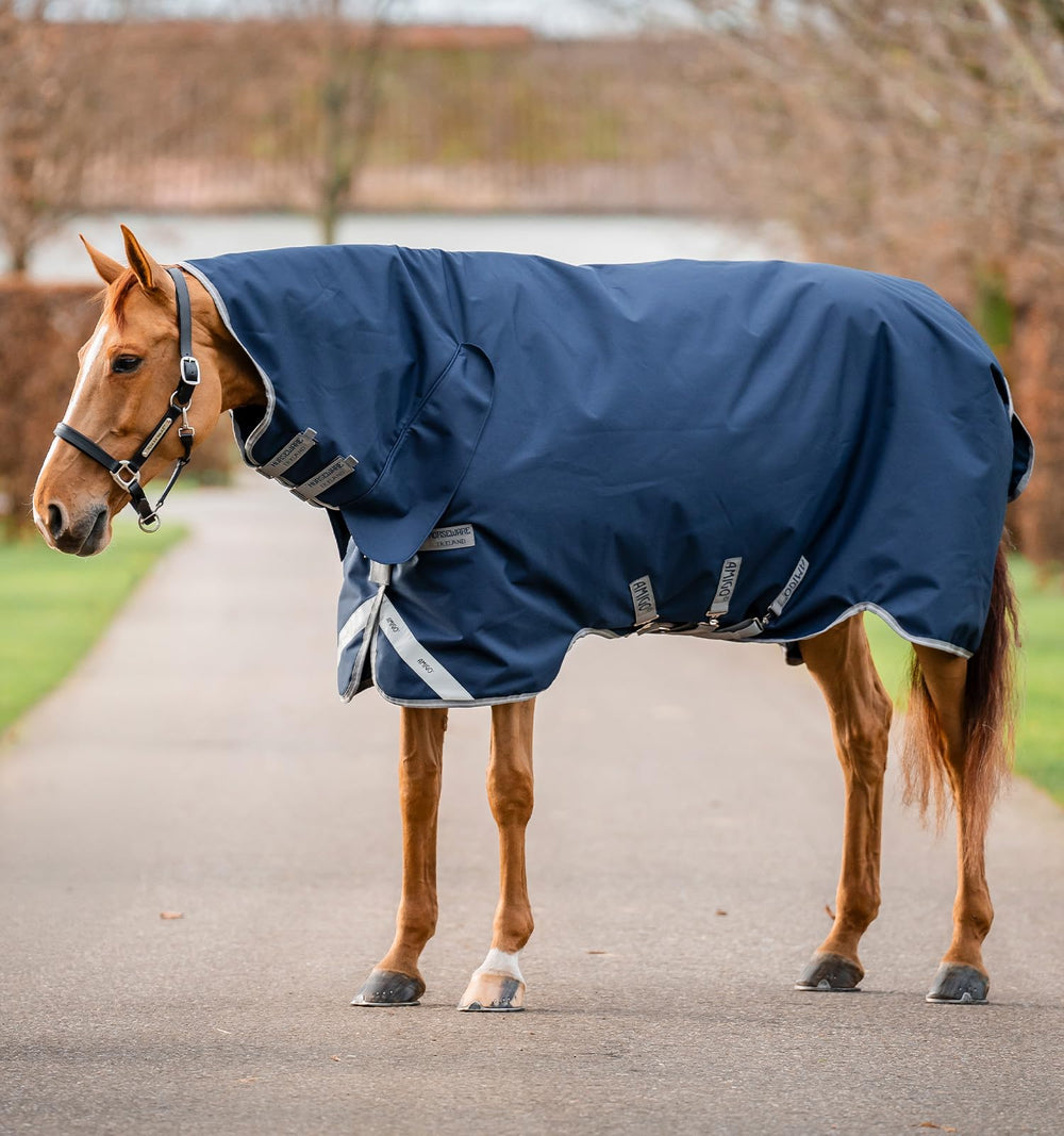 Horseware Amigo 1200D bandes réfléchissantes augmentant la visibilité en faible lumière.