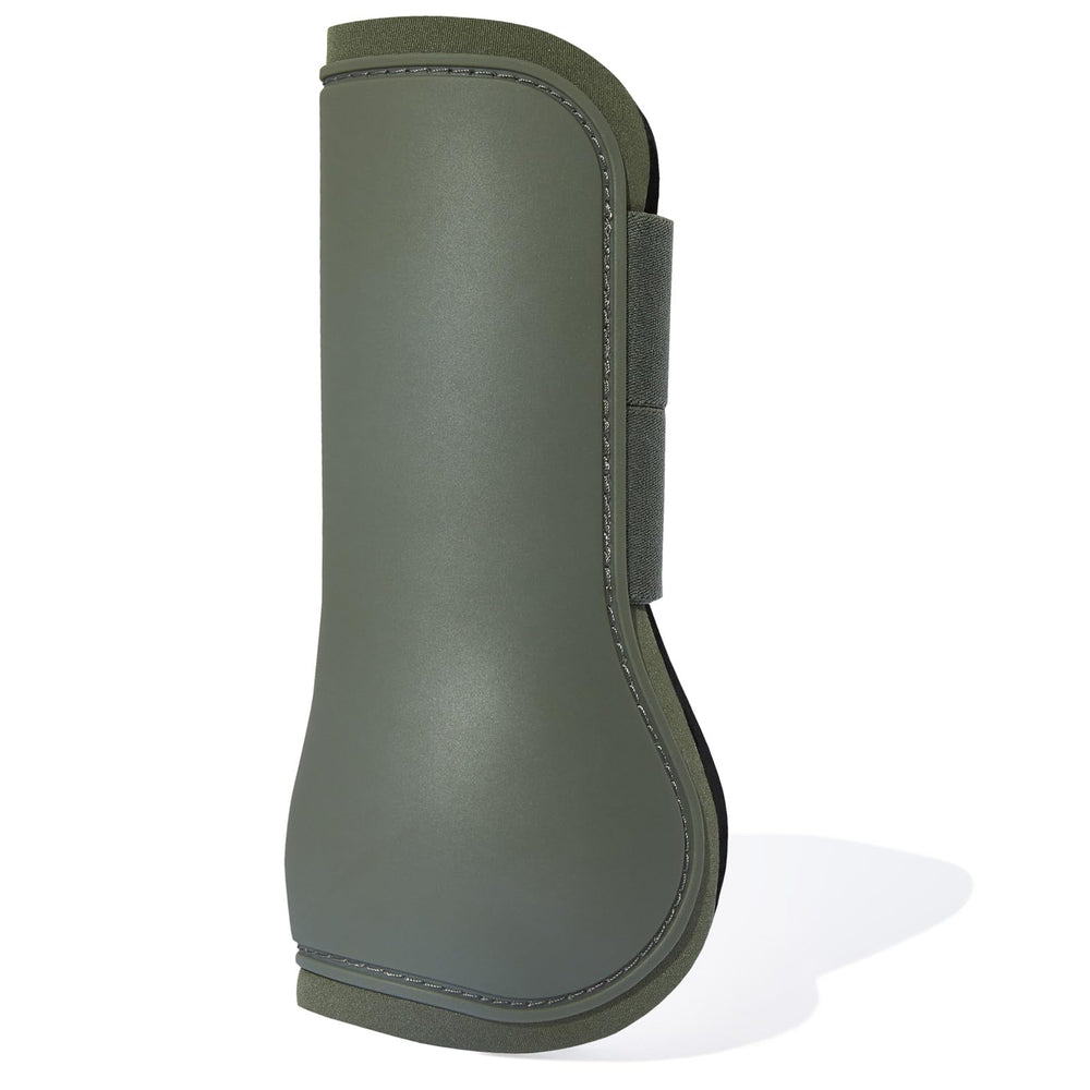 HORZE Adepto: s'associe harmonieusement avec les bottes de jarret et le tapis assorti.