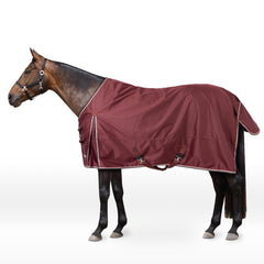 Sangles croisées sous ventre Horze Glasgow maintien stable pendant le mouvement.