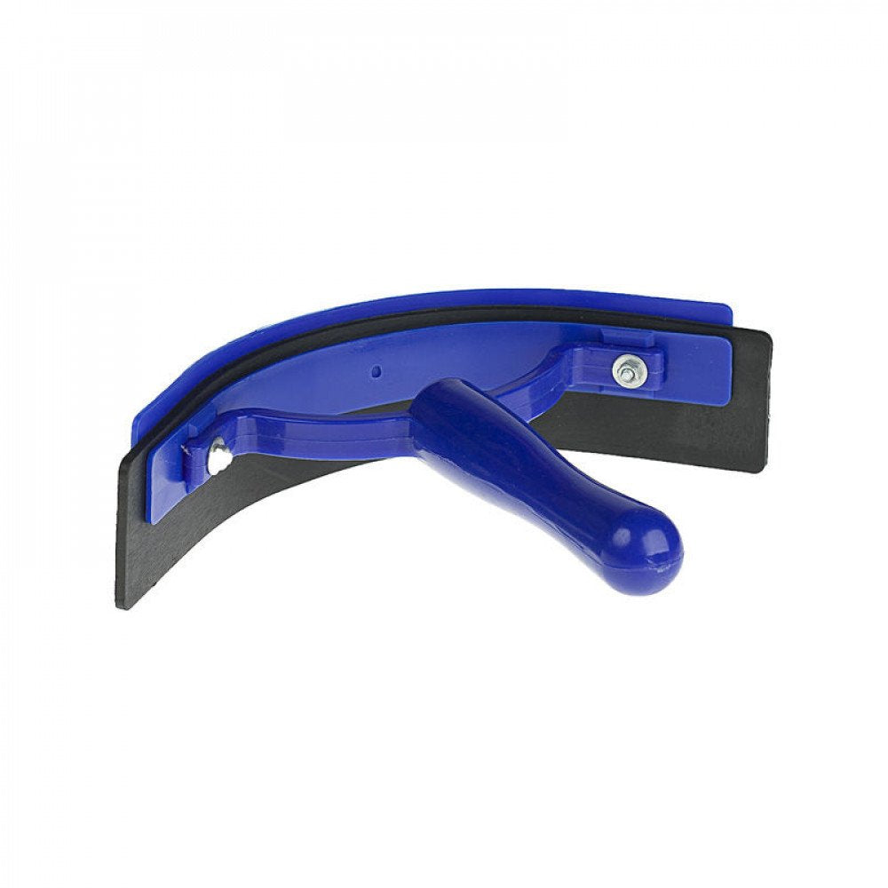 HORZE grattoir-sueur-une-main bleu utilisé après l’effort pour accélérer le séchage.