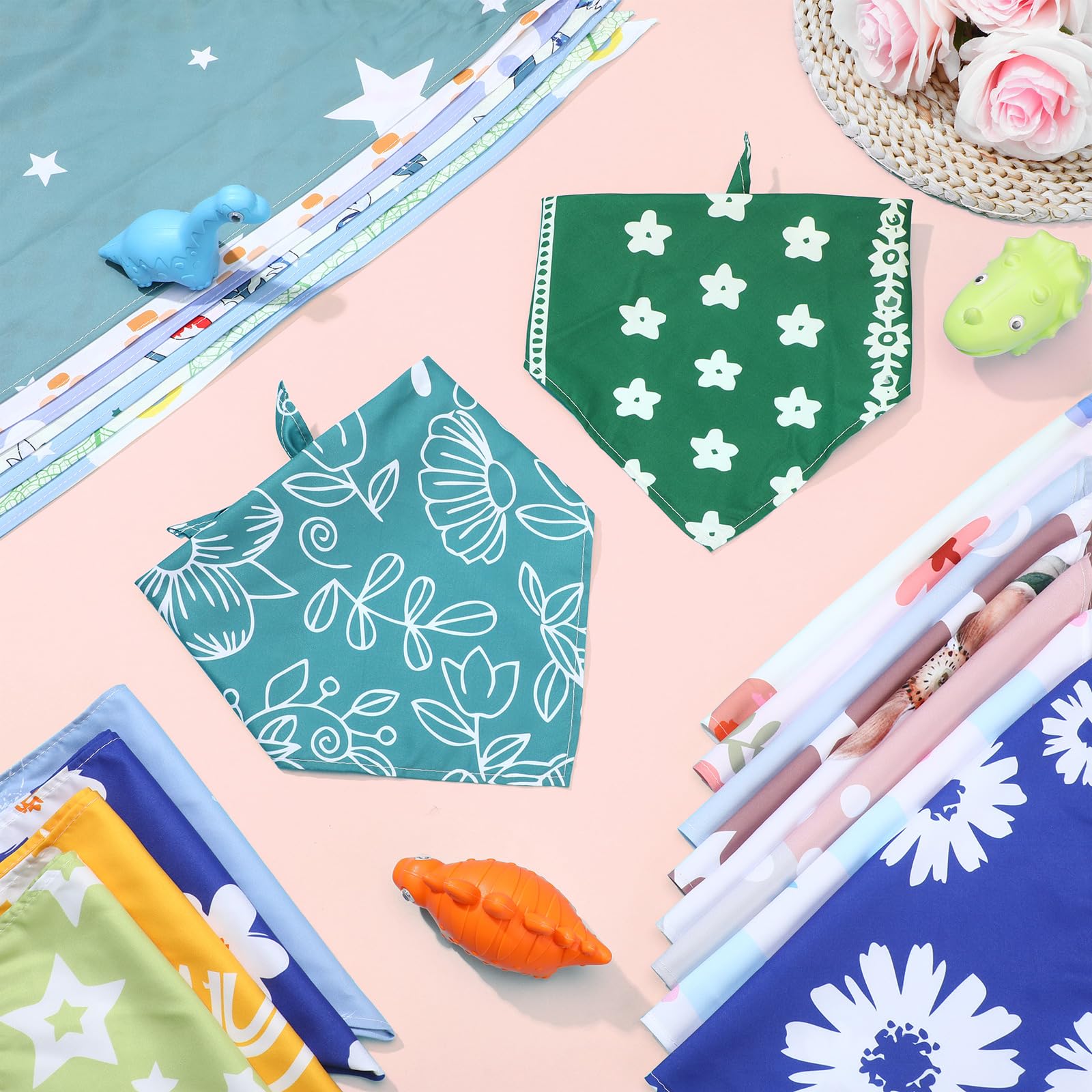 Bandanas chien Huhumy dressing quotidien en polyester doux.