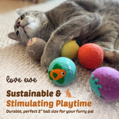 Jouet feutré fait main Hustle & Blush Love Ewe, jeu intérieur pour chat.