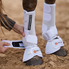 Iconoclast bottes blanches vue latérale droite, maintien latéral renforcé.